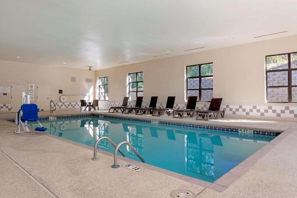Comfort Inn & Suites Hot Springs Central Eksteriør bilde